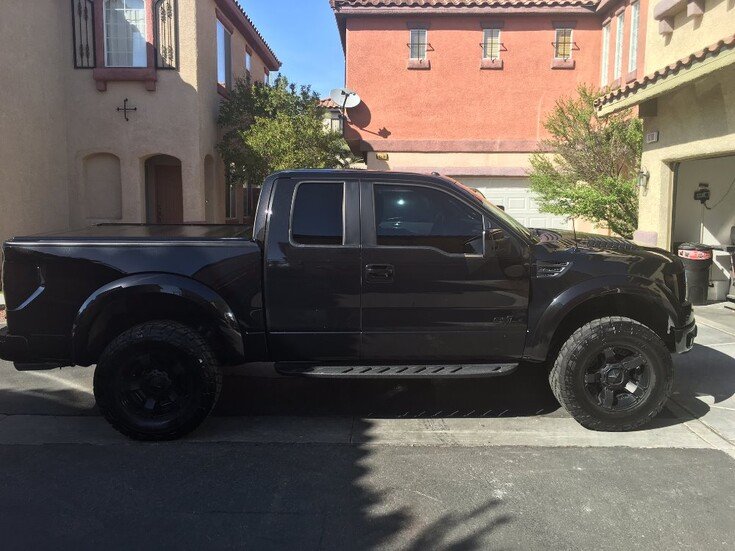 Thumbnail Photo undefined for 2014 Ford F150 4x4 SuperCab SVT Raptor